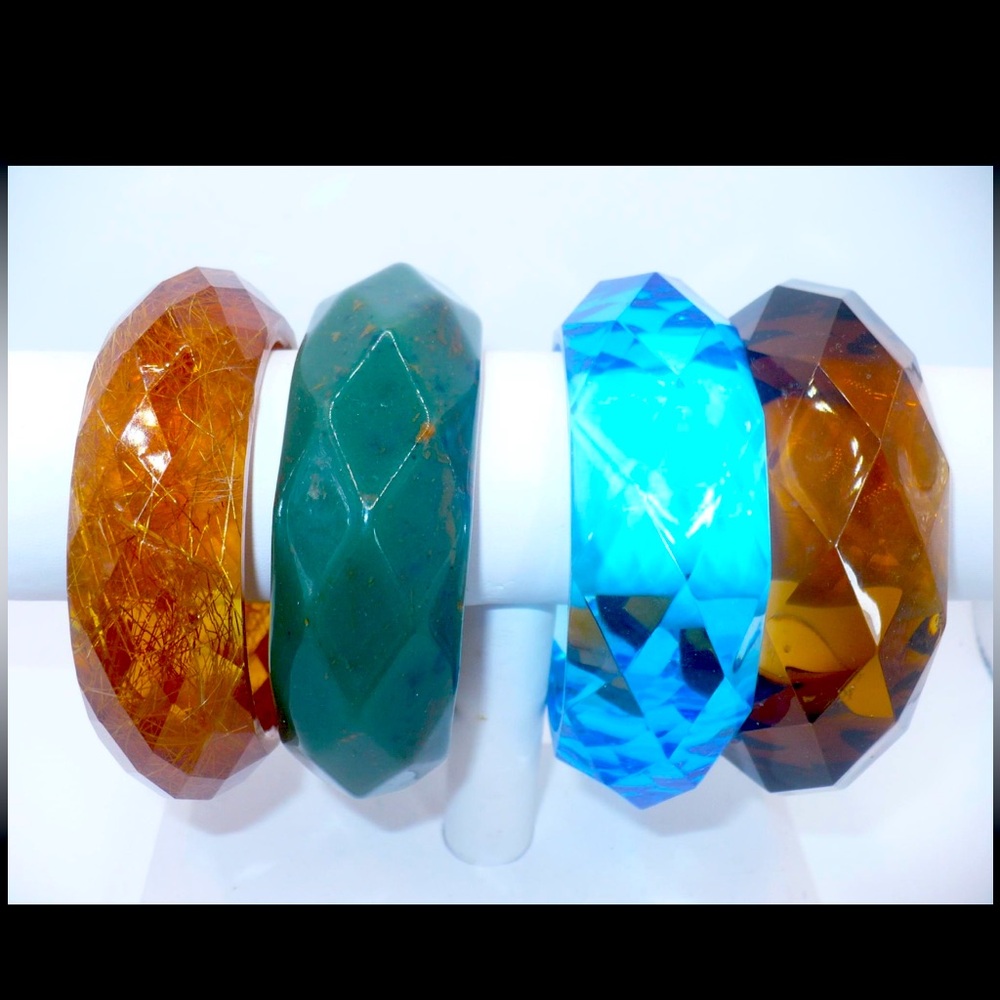Vintage lot of 4 bangle bracelets
